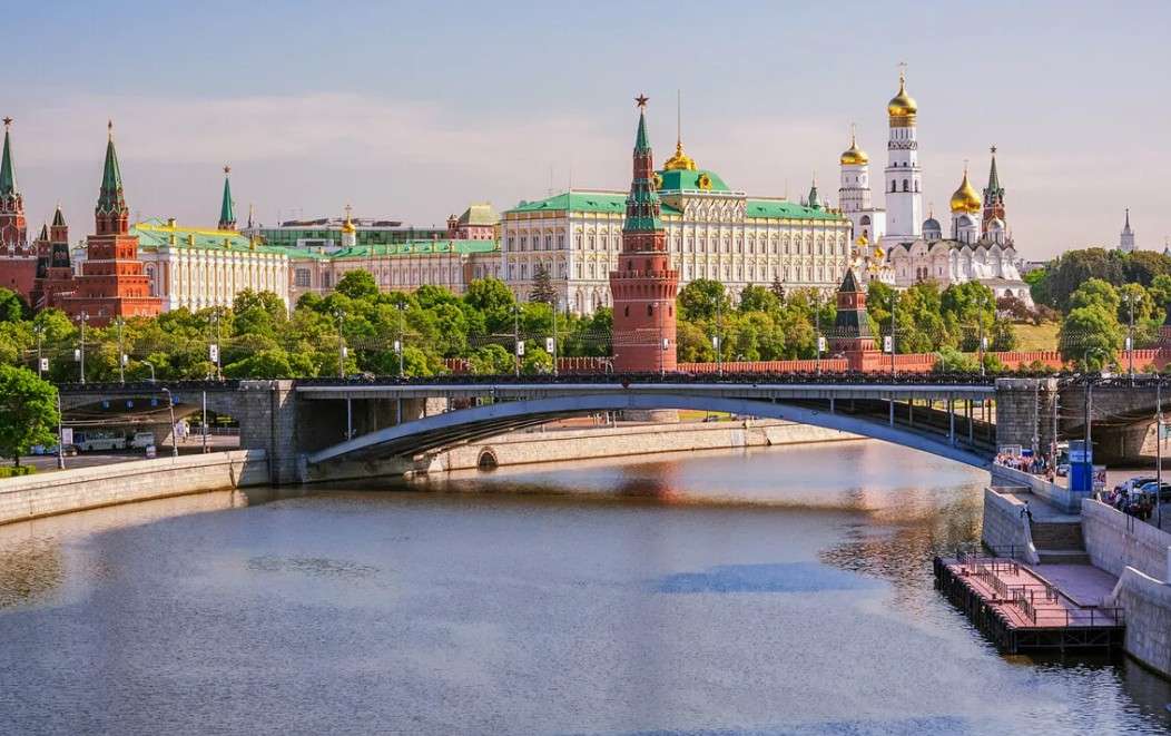 Чем удобны туры в Москву с перелетом по сравнению с самостоятельной поездкой